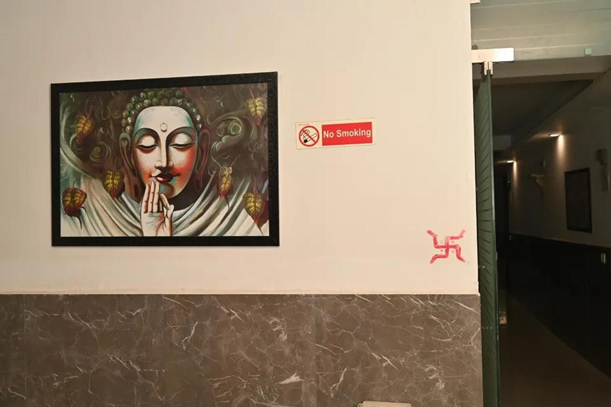 Aravali Residency B&B New Delhi Bagian luar foto